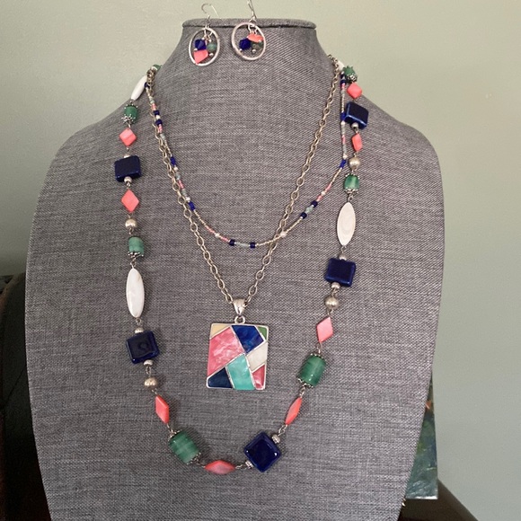 unbranded Jewelry - Three Strand Beaded Square Enamel Pendant Earrings set